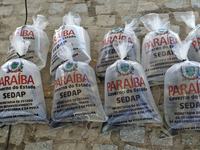 entrega-de-alevinos-1-agrofeira-passagem.jpg