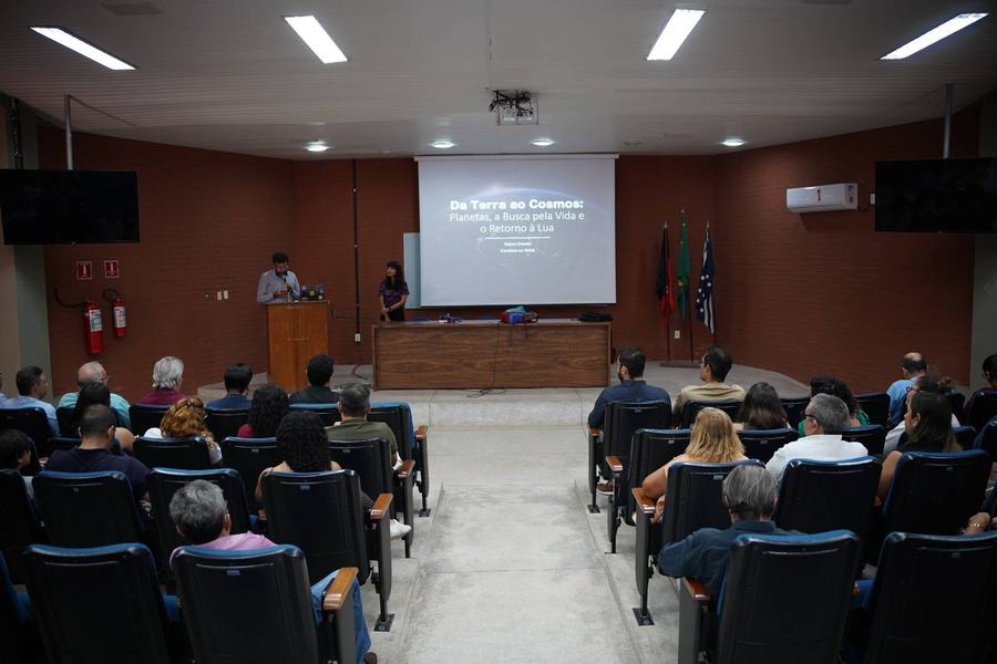 foto-julio-marinho_secties-1.jpeg